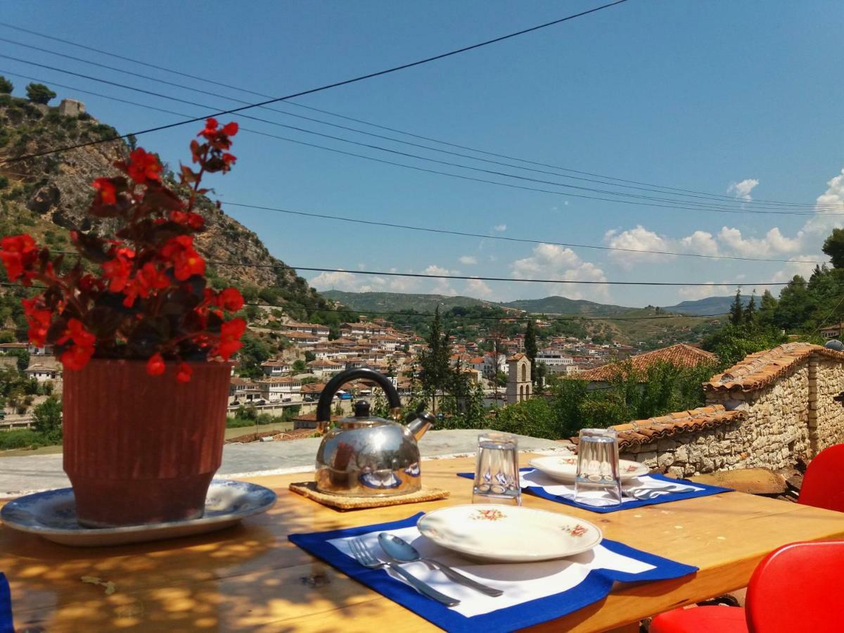Teo'S Guest House Berat Exteriér fotografie